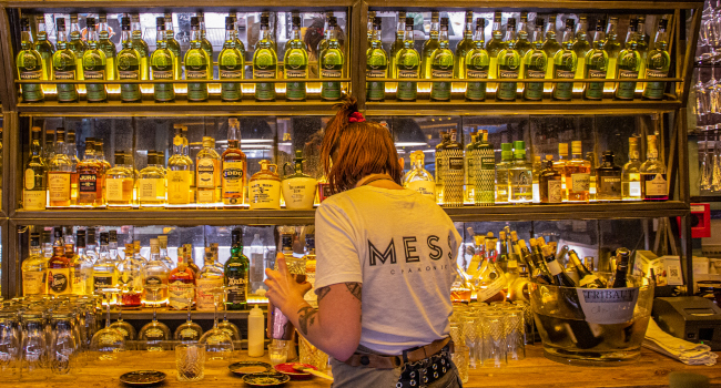 Photo du bar du restaurant Le Mess à Chamonix